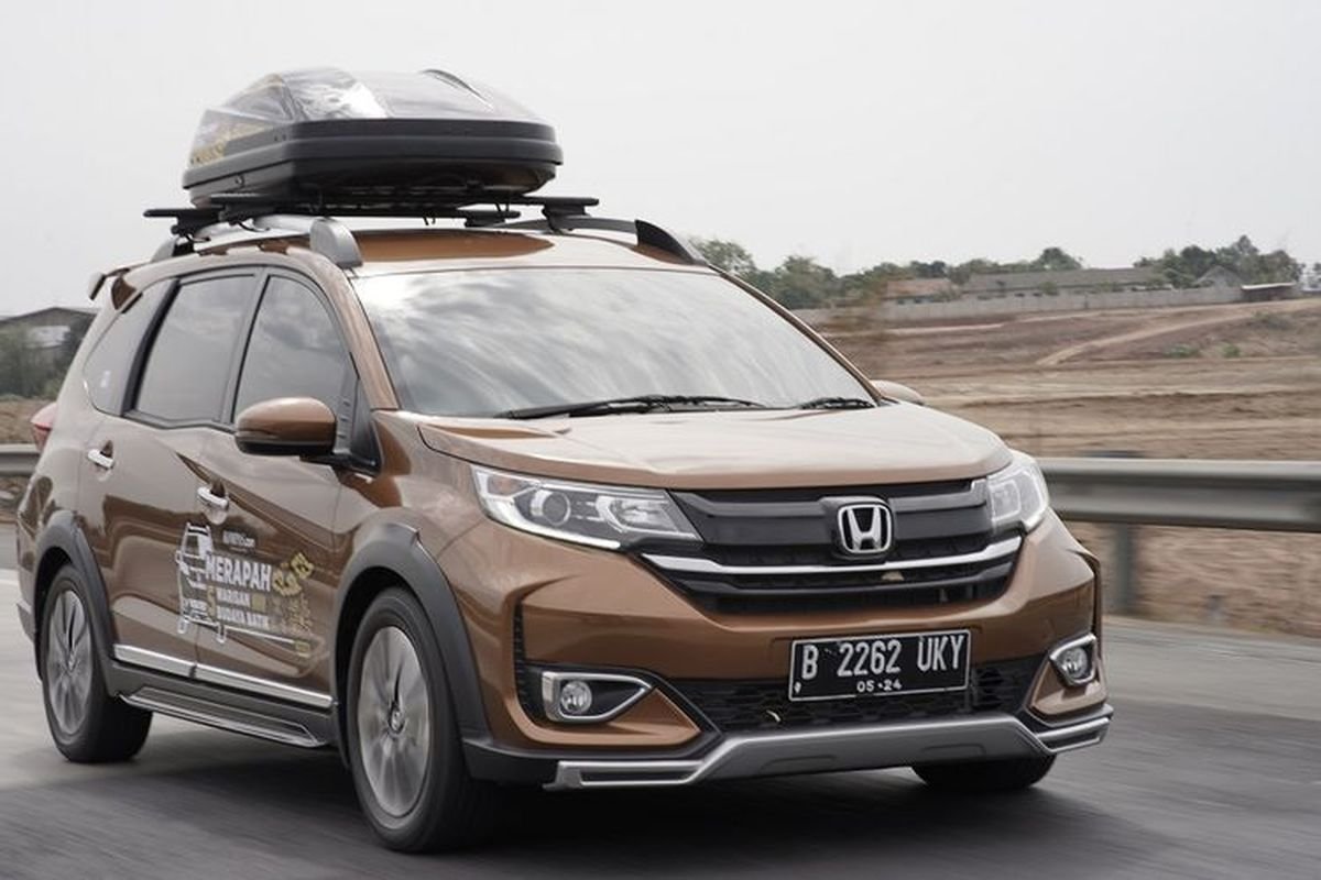 Risiko Penambahan Roof Box Modifikasi pada Mobil