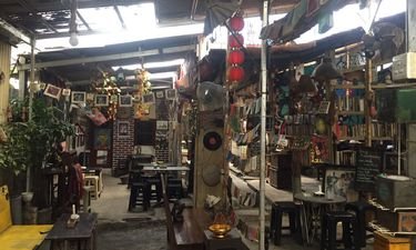 Melihat Kampoeng Gallery, Kafe Vintage di Jaksel