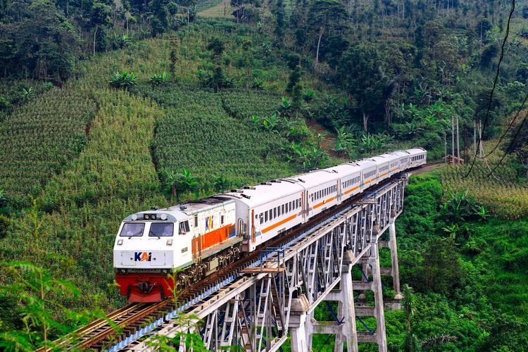 KAI Geber Diskon, Ini Daftar KA Daops 6 dengan Promo Bayar 79%