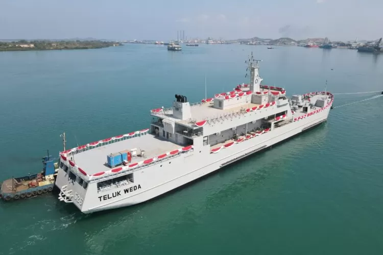 Menelusuri KRI Teluk Weda, Kapal Perang yang Punya Perpustakaan Apung