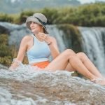 Pengalaman Mengecewakan Luna Maya saat Traveling