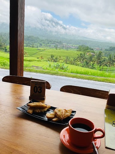 Tempat Bersantai Sambil Menikmati Warisan Dunia di Jatiluwih Bali