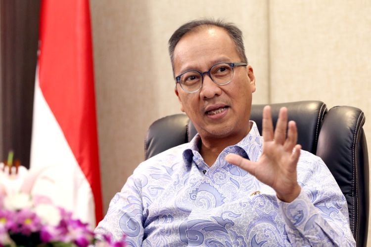 Barang Impor Pengaruhi Tren