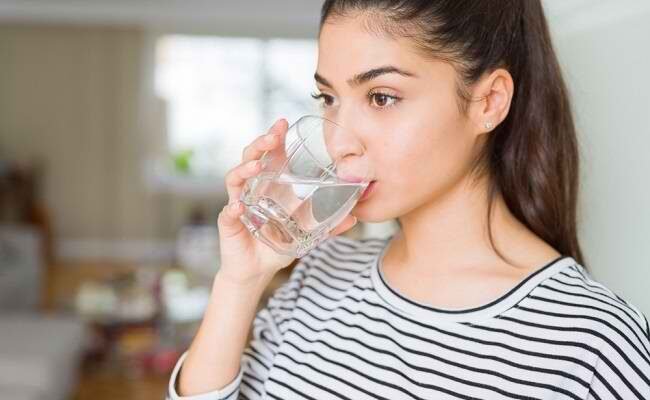 Manfaat Minum Air Putih