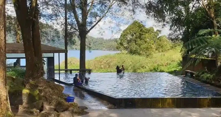 Villa Mari Pro: Destinasi Wisata di Pinggir Danau Lau Kawar