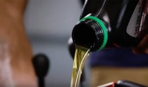 Jenis Oli Motor Sport Terbaik untuk Performa Mesin Maksimal